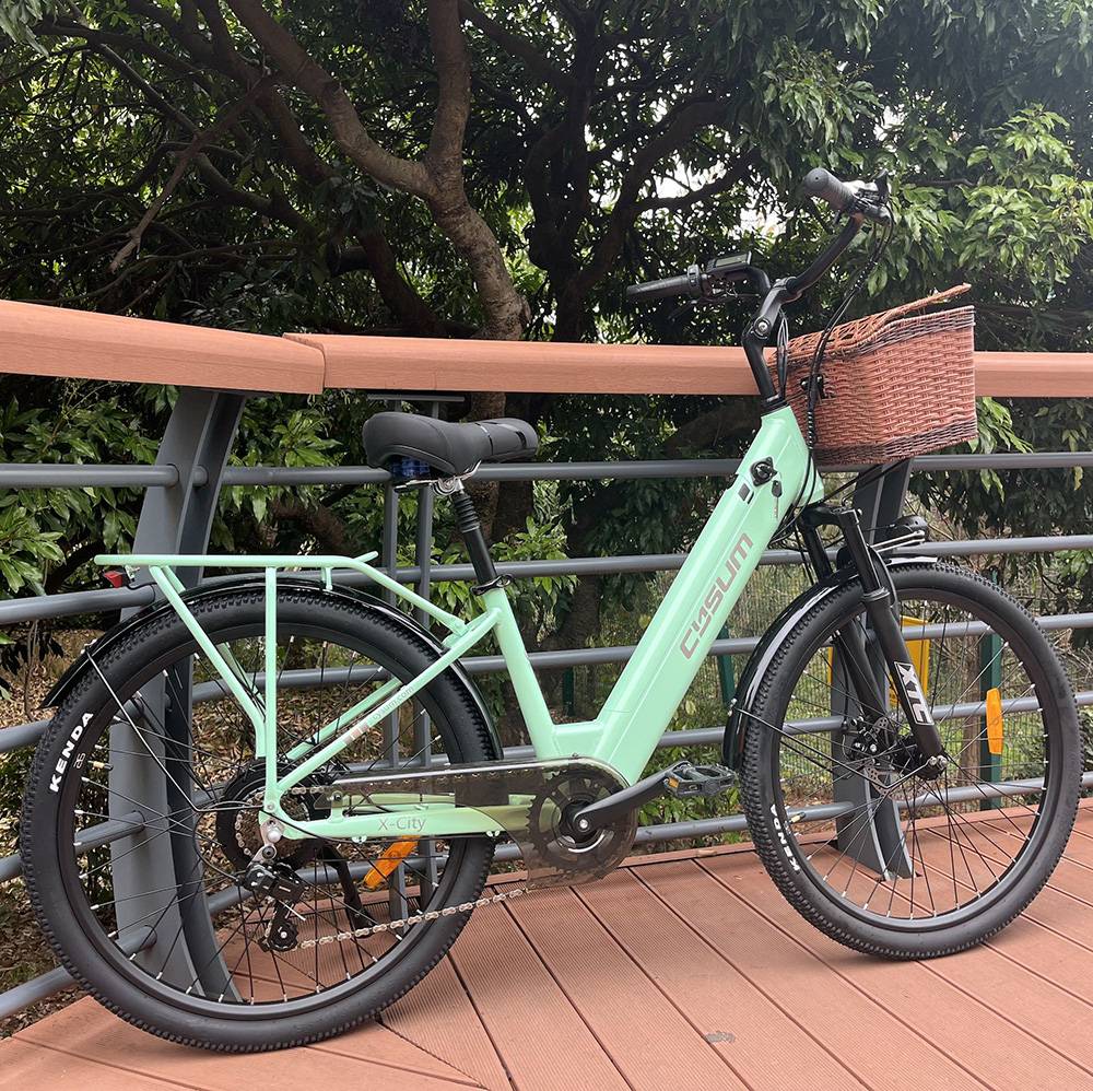 Bicicleta eléctrica CYSUM X-city, motor de 250 W, batería de 48 V y 10,4 Ah, neumáticos de 26 x 1,95 pulgadas, velocidad máxima de 25 km/h, autonomía de 80 km, freno de disco mecánico, Shimano de 7 velocidades, pantalla LCD - Verde