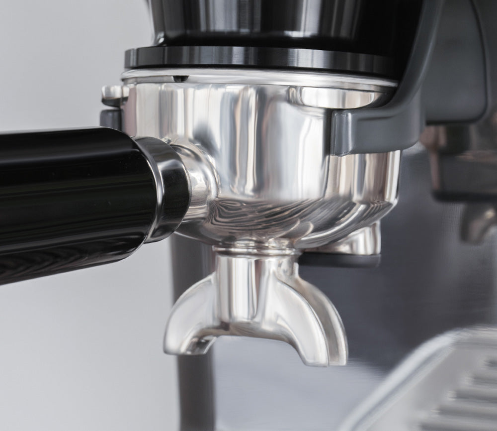 Cafetera Espresso HiBREW H7A, 20 bares de presión, sistema de doble caldera, molinillo con 30 niveles de molienda, capacidad para 250 g de café en grano, pantalla táctil LCD.