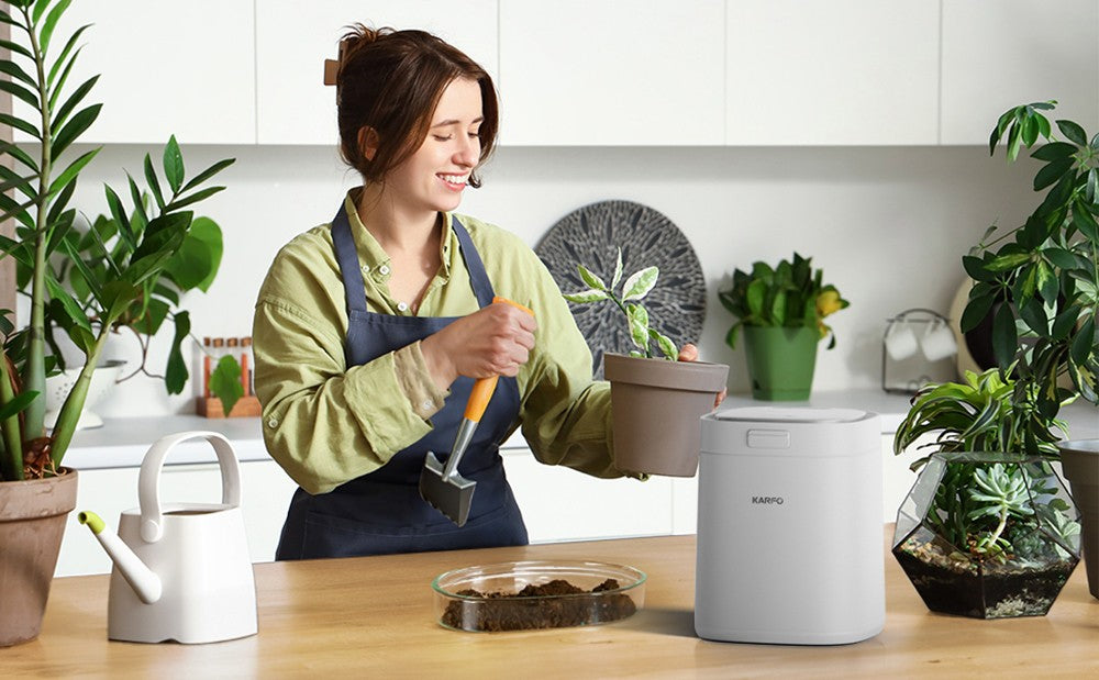 karfo UF006-EC Compostador de Cocina, Capacidad de 2.5L, Funcionamiento Automático con un Solo Botón, Convierte los Residuos de Alimentos en Fertilizante para Plantas, Blanco