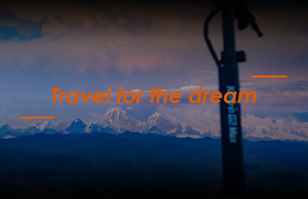 Patinete Eléctrico KuKirin G2 Max, neumáticos todoterreno de 10 pulgadas, motor de 1000 W, velocidad máxima de 55 km/h, batería de 48 V y 20 Ah, autonomía de 80 km, carga máxima de 120 kg, asiento desmontable y altura regulable.