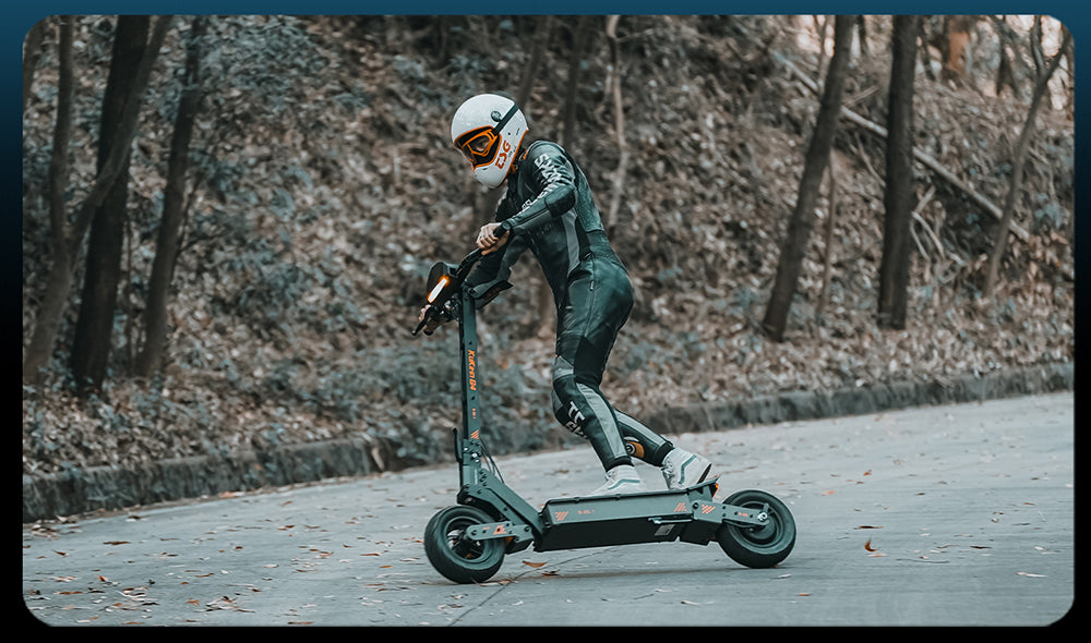 Patinete eléctrico todoterreno KuKirin G4 con motor de 2000 W, batería de 60 V y 20 Ah, autonomía máxima de 75 km, velocidad máxima de 70 km/h, neumáticos de vacío de 11 pulgadas, intermitentes - Negro