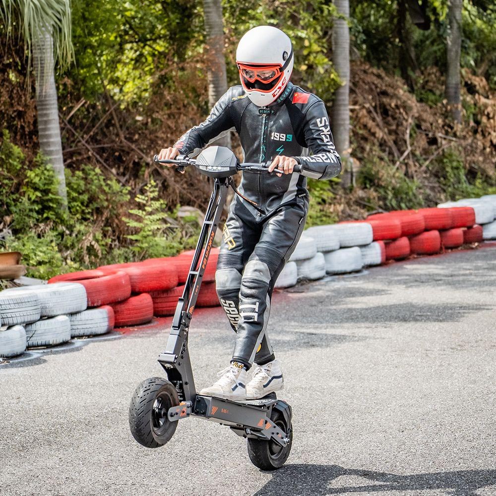 KuKirin G4 Off-Road Electric Scooter with 2000W Motor 60V 20Ah Battery up to 75km Range 70km/h Max Speed 11 Inch wide Vacuum Tire Turn Signal Large touch screen LED IP54 Waterproof