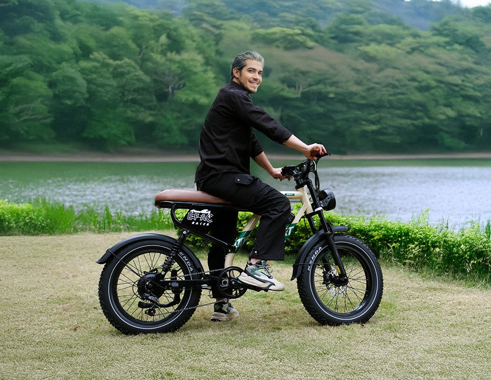 Bicicleta eléctrica ONESPORT W66, motor de 500 W, batería de 48 V y 13,5 Ah, neumáticos de 20 x 4,0 pulgadas, velocidad máxima de 25 km/h, autonomía de 100 km, frenos de disco hidráulicos delanteros y traseros, horquilla delantera con amortiguación, transmisión de 7 velocidades.