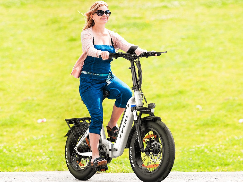 Bicicleta Eléctrica TTGO F6, Motor de 250W, Batería de 36V 25Ah, Neumáticos de 20*4 pulgadas, Velocidad Máxima de 25 km/h, Autonomía Máxima de 100 km, Freno de Disco Hidráulico, Amortiguador Delantero, Sensor de Par, Shimano de 7 velocidades, Pantalla LCD - Blanca